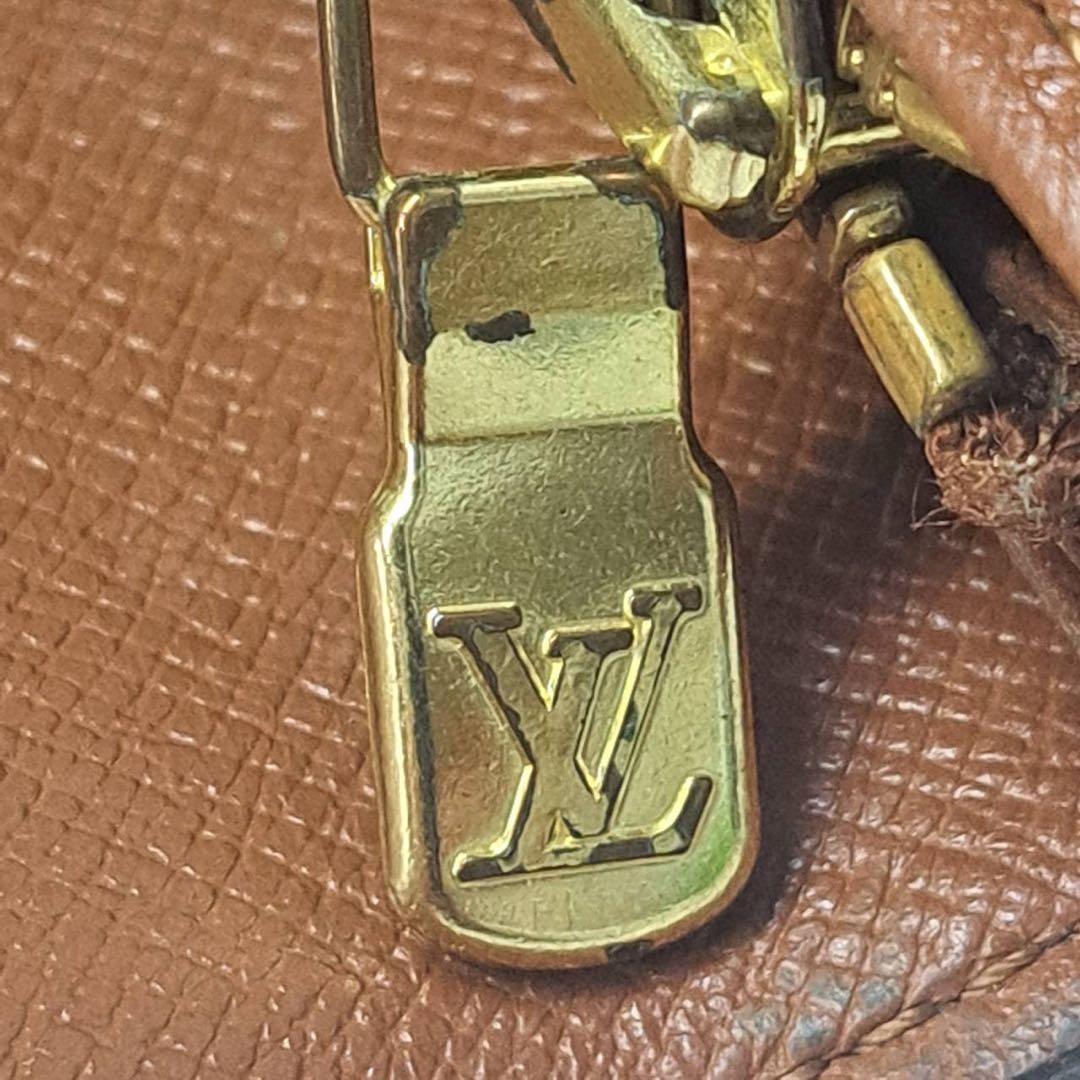 EK305 LOUIS VUITTON モノグラム　ポルトモネジップコンパクト