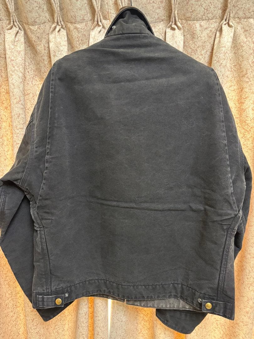 カーハート　デトロイトジャケット　ブラック