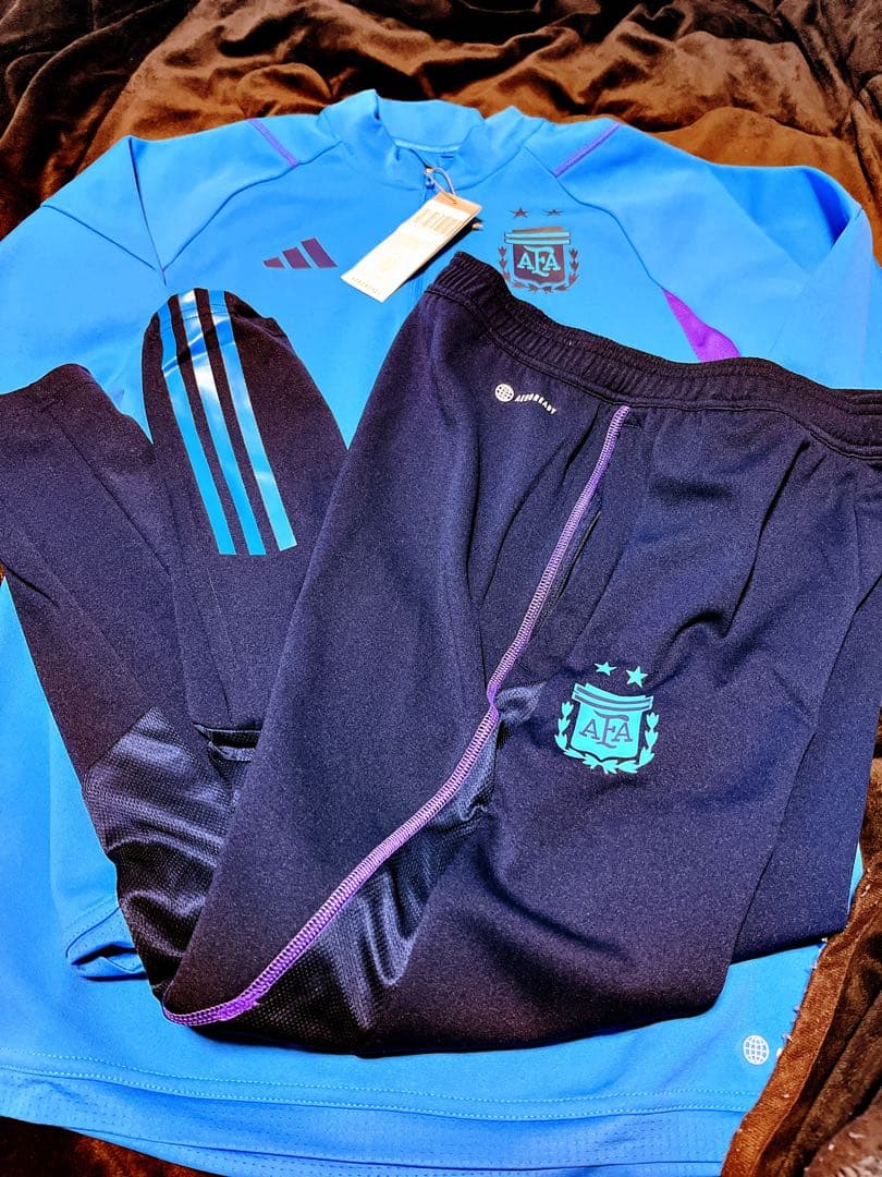 アディダス　アルゼンチン代表　トレーニングジャージ