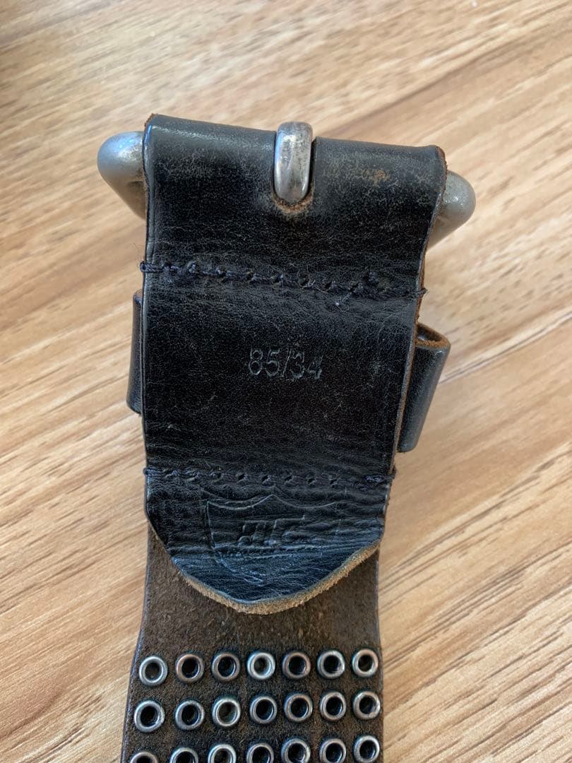 HTC ベルト　スタッズ