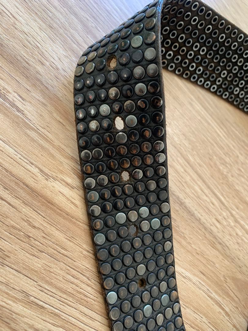 HTC ベルト　スタッズ