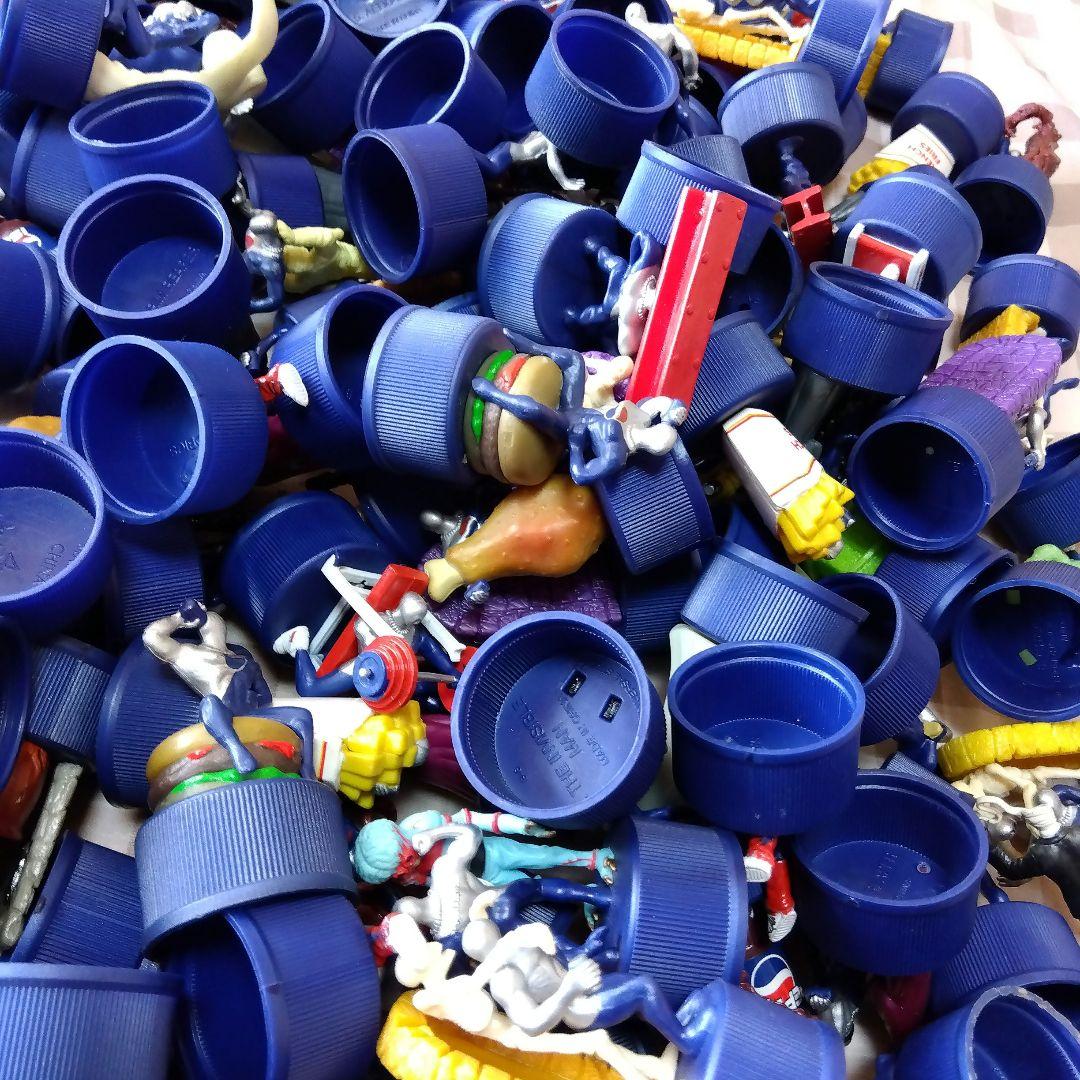 ペプシマン　ボトルキャップ　約300体　レッドコフィン　レア　8体　大量まとめ