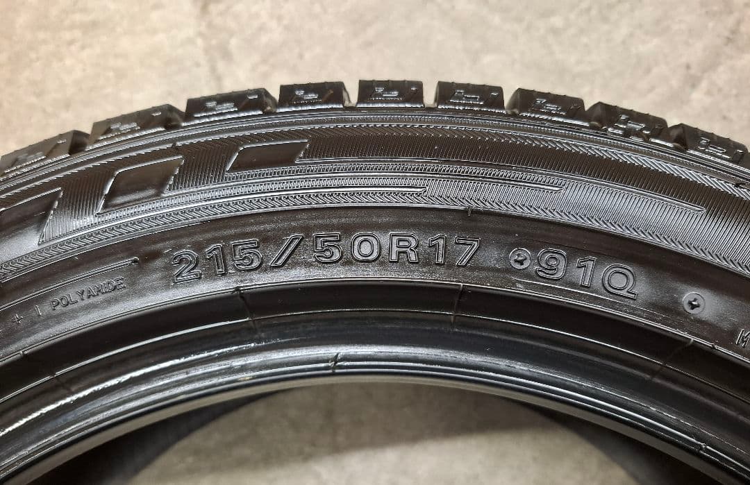 ダンロップ スタッドレス 2022年 215/50R17 タイヤ 4本　送料込み