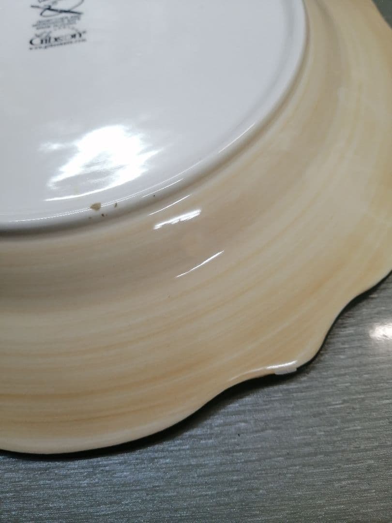 お値下げ中　新品・未使用　ギブソン　Gibson　大小お皿　各4枚セット　計8枚