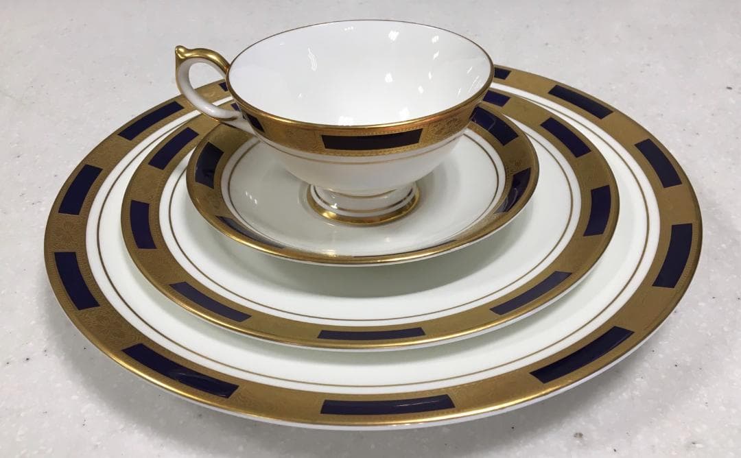 0629え エインズレイAYNSLEY 食器セット　EMPRESS LAUREL