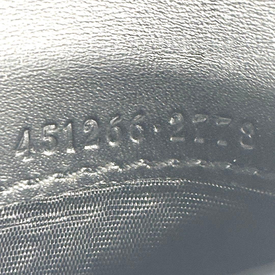 希少✨グッチ　二つ折り財布 キングスネーク　蛇　GGスプリーム　レザー　黒