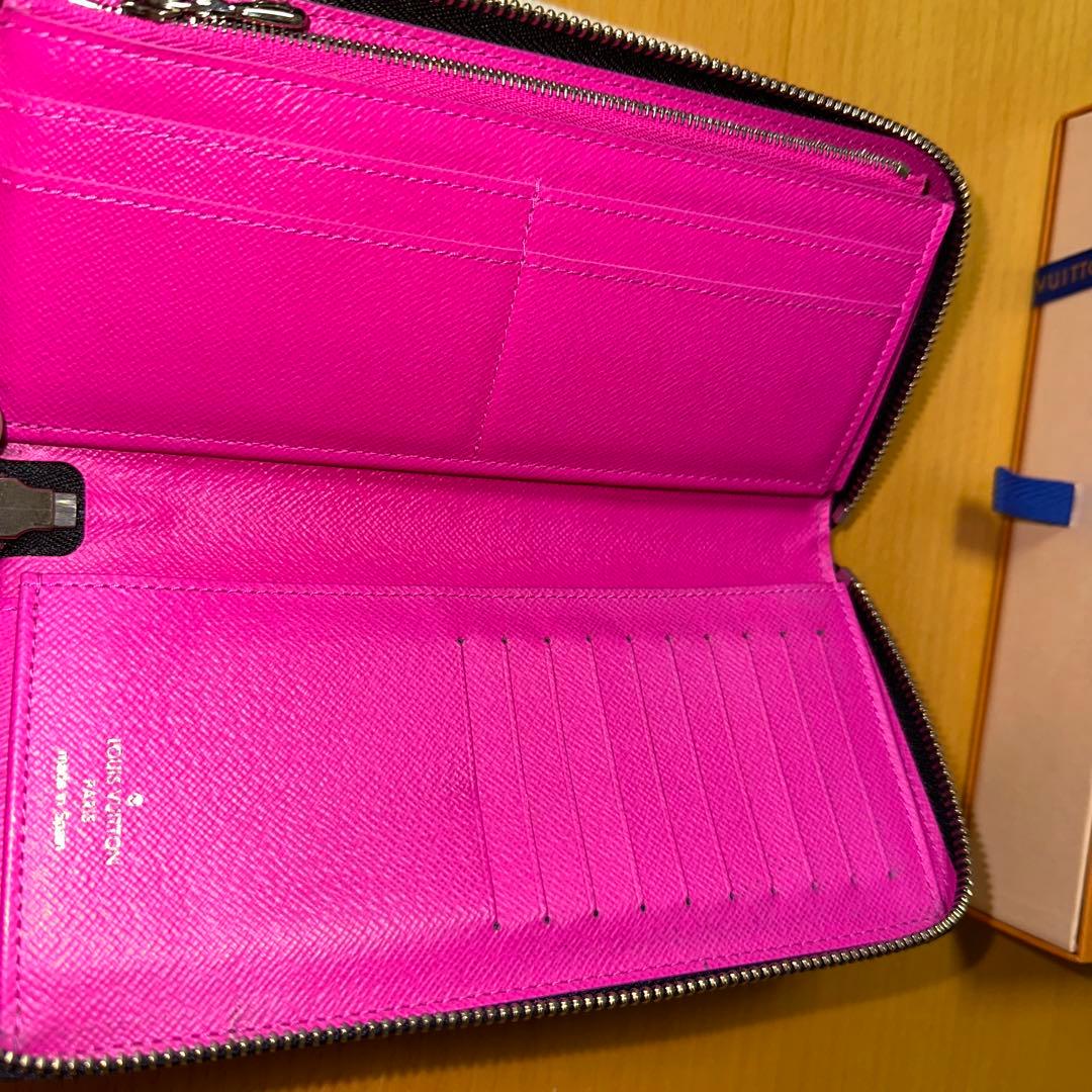 LOUIS VUITTON ジッピーウォレット ピンク色　ヴィトン