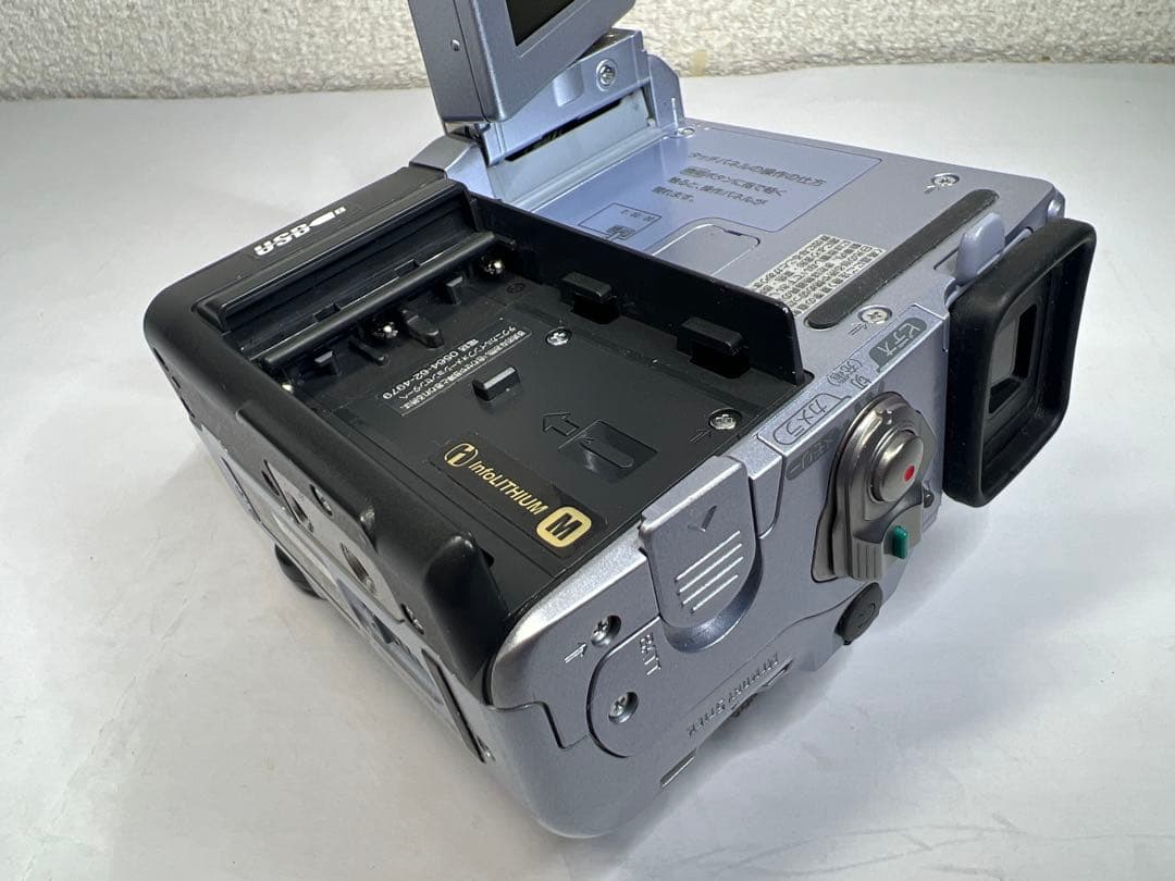 【美品】SONY ソニー ビデオカメラ DCR-PC9NTSC 未開封テープ付