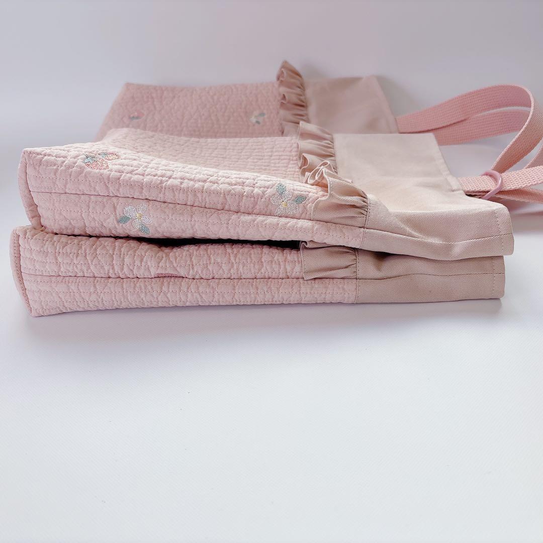 akiko様　レッスンバッグ　上履き袋　体操着袋　ヌビ　キルト　いちご　刺繍生地