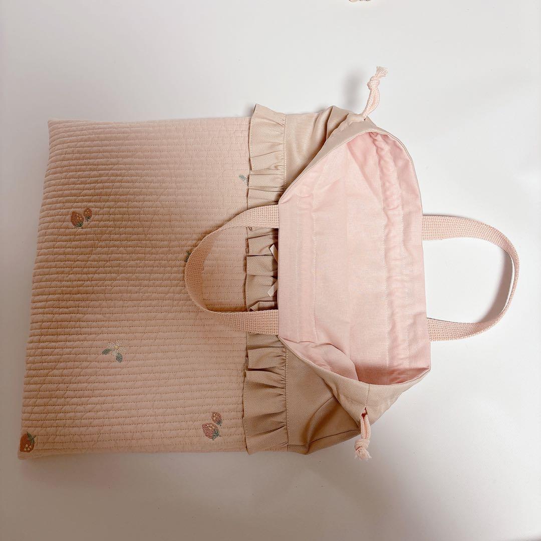 akiko様　レッスンバッグ　上履き袋　体操着袋　ヌビ　キルト　いちご　刺繍生地