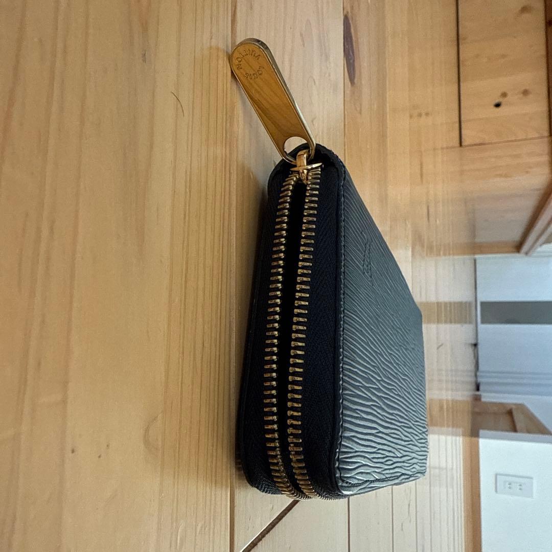 ルイヴィトン　LV エピ　長財布 ラウンドファスナー