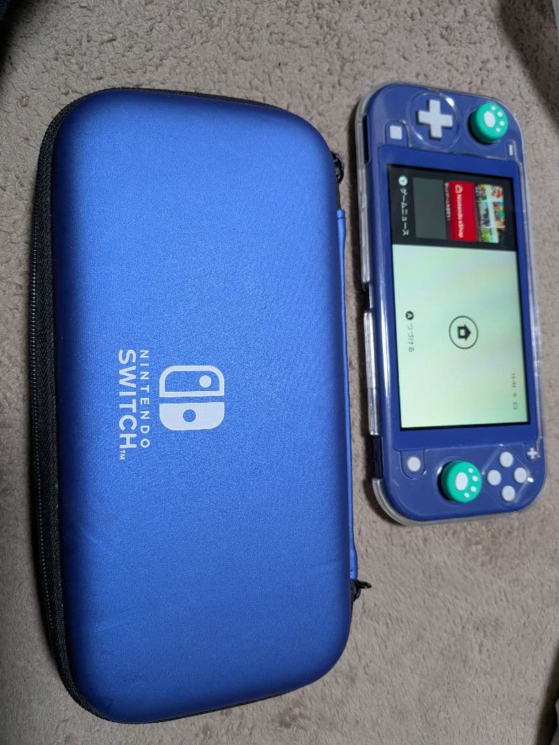 任天堂　スイッチライト　中古