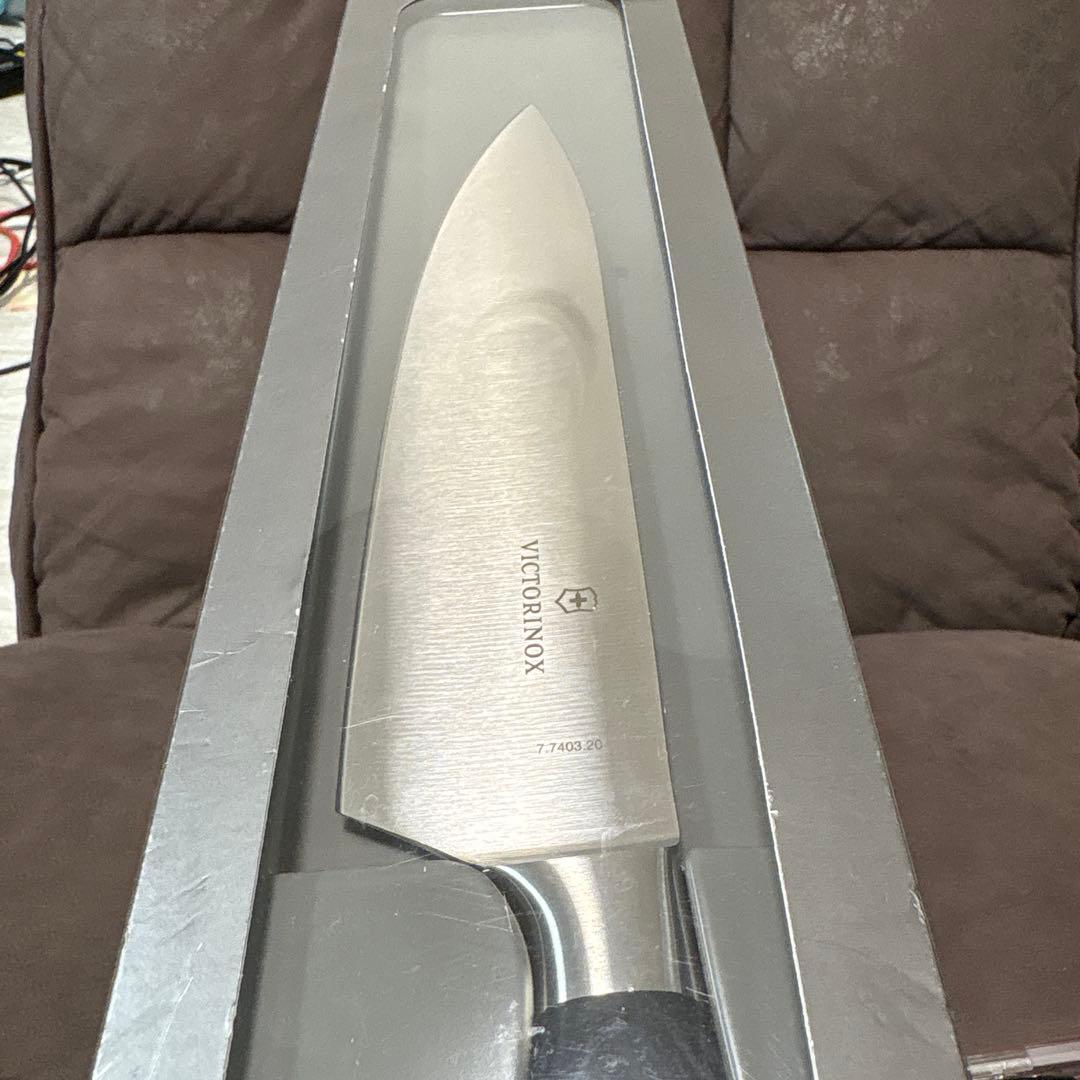 Victorinox Grand Maître 牛刀25cm ブラックプレミアム