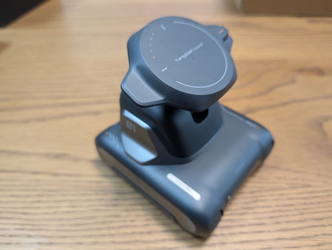 シュミ　LOOI Robot（ChatGPT搭載)