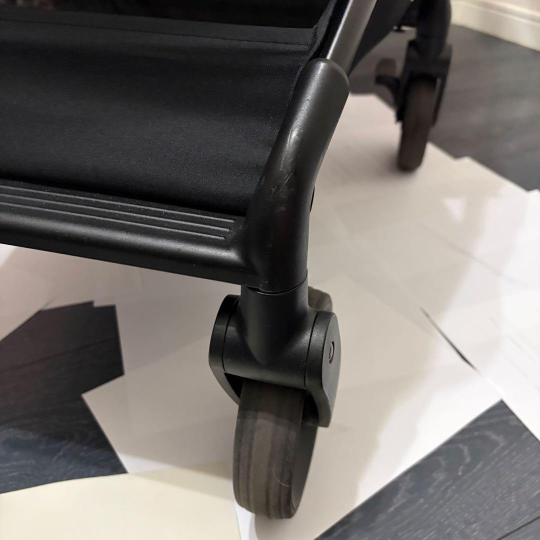 Y*U様 ブラック 折りたたみベビーカー ルーチェフリー 2024年モデル