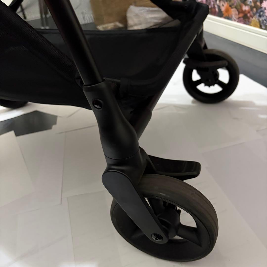 Y*U様 ブラック 折りたたみベビーカー ルーチェフリー 2024年モデル