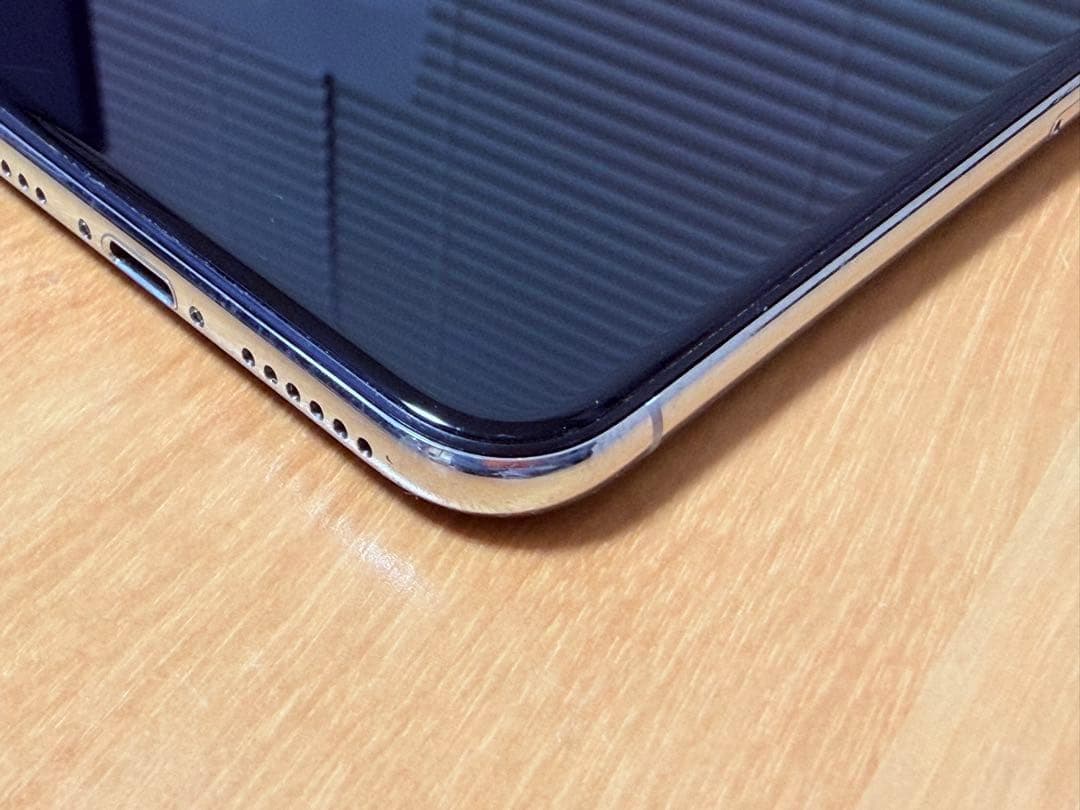 iPhone X シルバー 256GB バッテリー100% SIMフリー