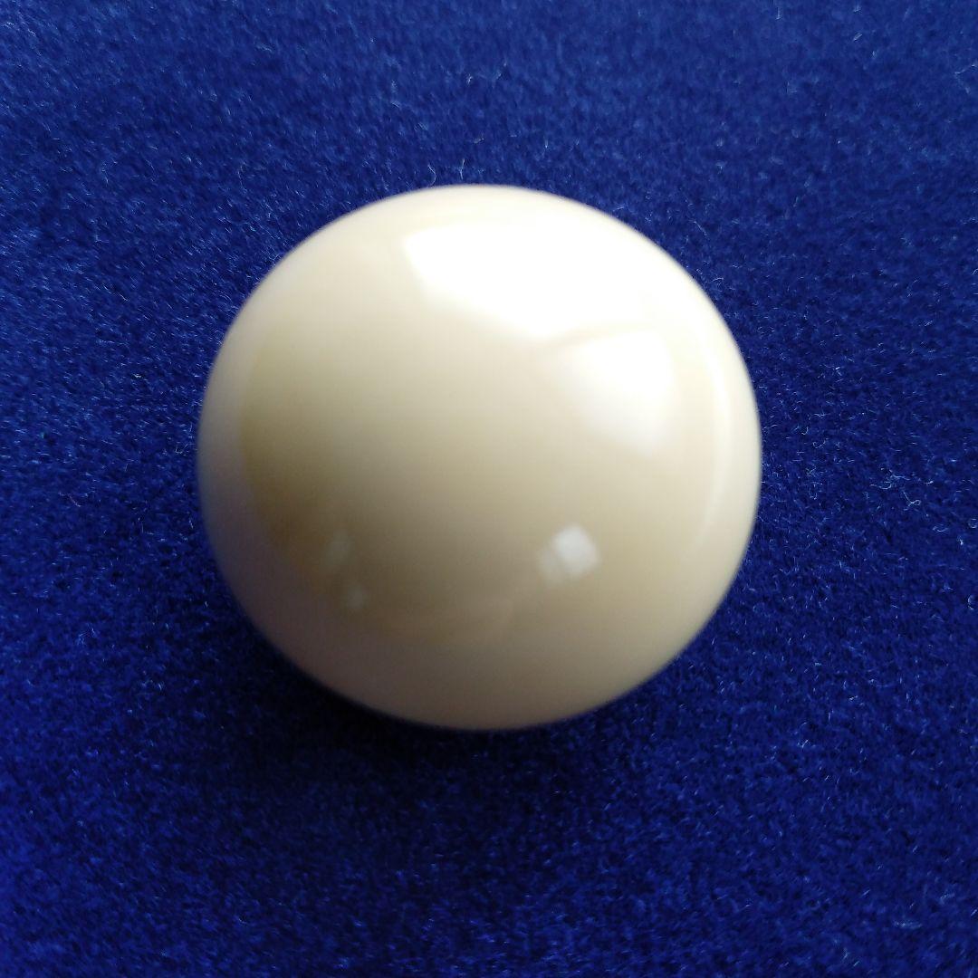 鯨歯　マッコウクジラ　牙玉　ルース　約24㎜　片穴約2㎜