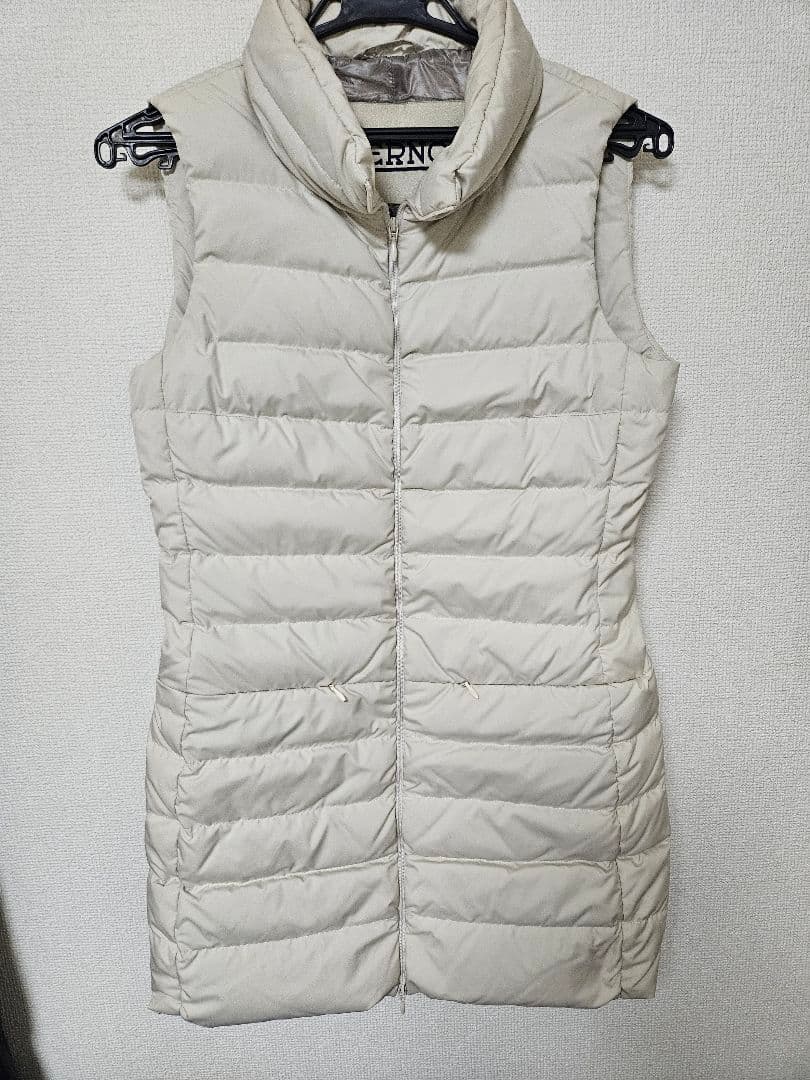Herno アイボリー　ノースリーブ　ダウンベスト　40サイズ　ロング丈