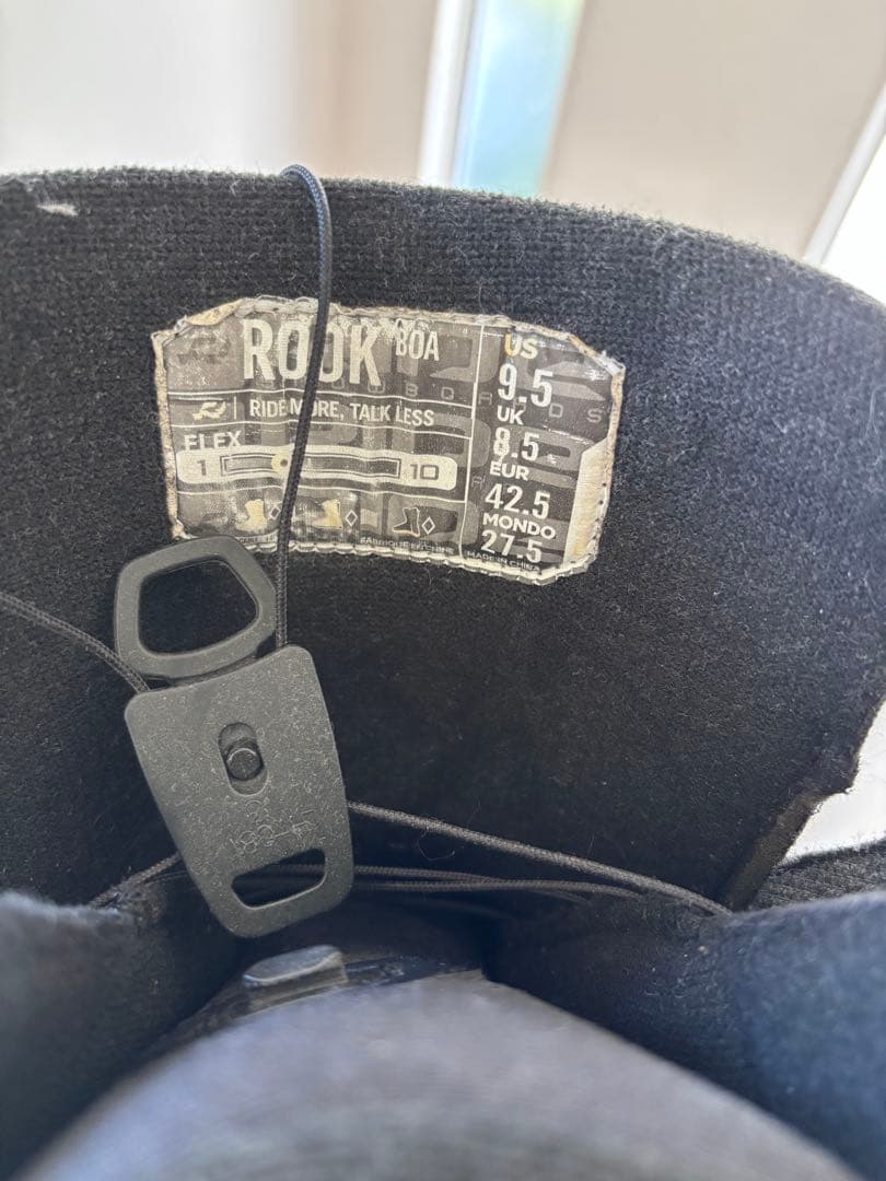 大特価、今だけスノーボード 一式　ビンディング、ブーツ付き。板3枚、ケース付き。