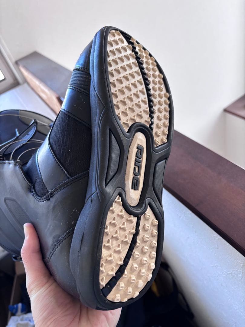 大特価、今だけスノーボード 一式　ビンディング、ブーツ付き。板3枚、ケース付き。