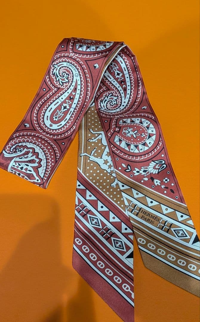 エルメス　ツイリー　2026春夏新作　シュヴァル・ドゥ・クール・バンダナ