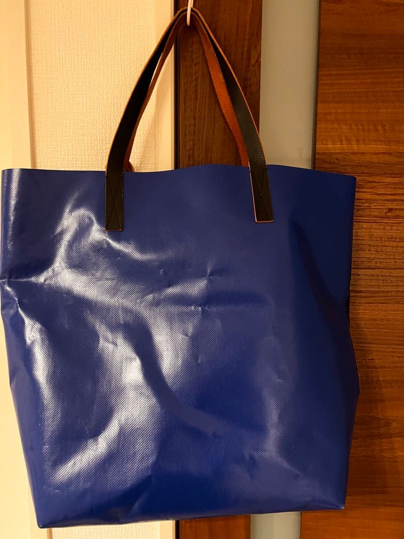 MARNI PVCトートバッグ 黒 青