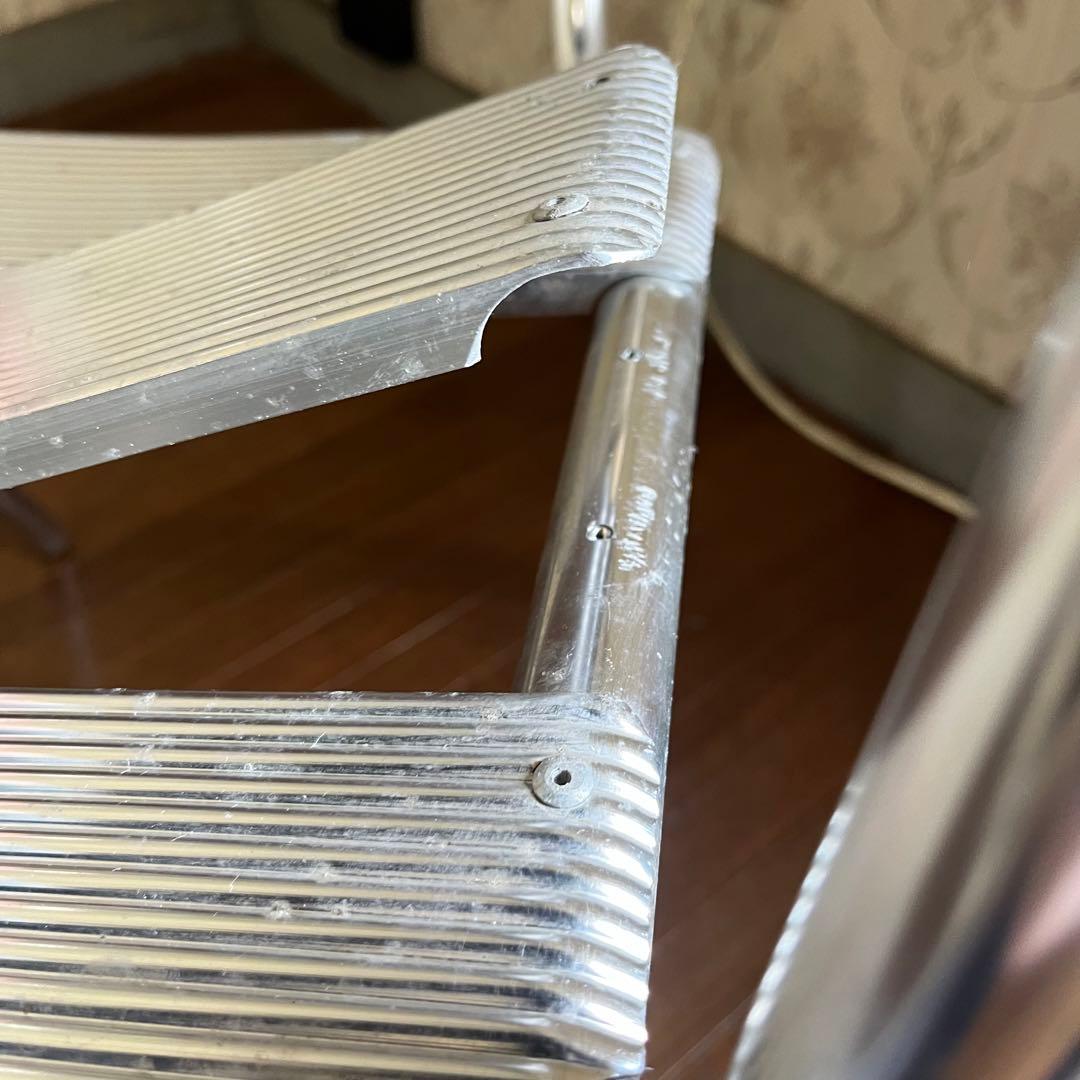 【インダストリアル】① アルミフレーム アームチェア カフェチェア 椅子 古家具