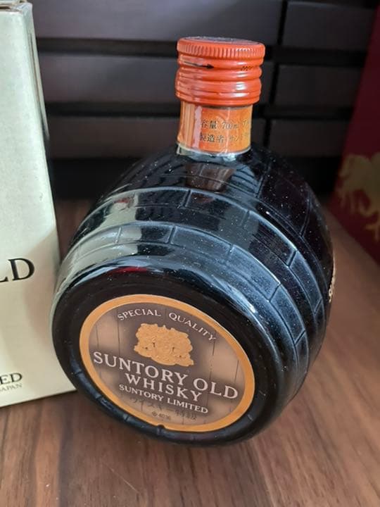 サントリーオールドウィスキー特級　樽型ボトル　古酒未開栓