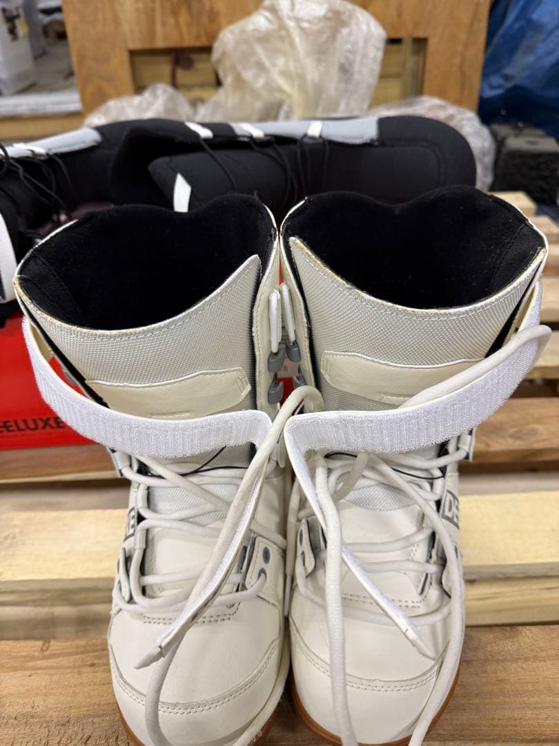 DEELUXE D.N.A. 23/24 26.0 cm ホワイト　おまけ付き