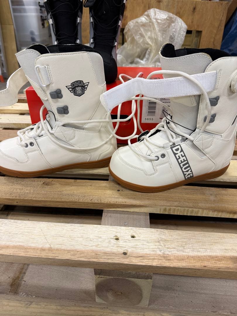 DEELUXE D.N.A. 23/24 26.0 cm ホワイト　おまけ付き