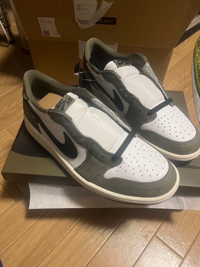 エアジョーダン1レトロLOW Medium Olive and Summit