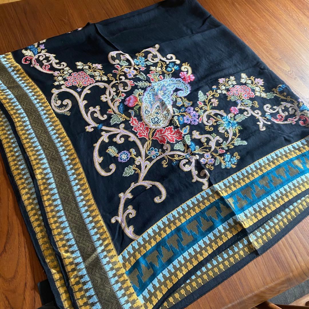 ETRO エトロ 刺繍入り 大判 ストール 花モチーフ イタリア製