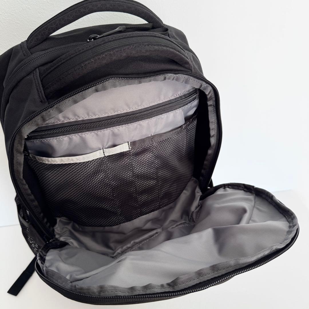 【美品】THE NORTH FACE VAULT バックパック リュック 27L