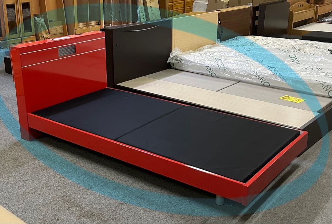 平成レトロ　ポップ　新品　ベッド　シングルベッド　赤　難あり　《引き取り限定》