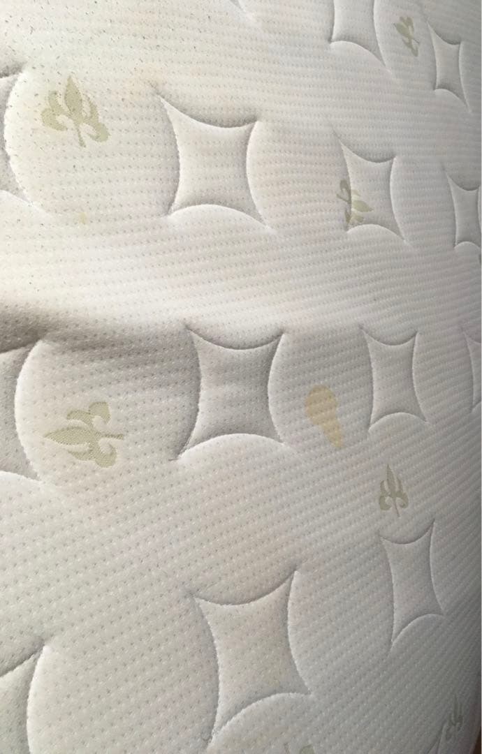 ダブルベッド&マットレスセット（送料33,000円込）