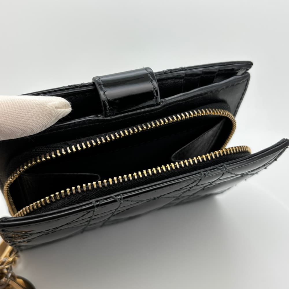 美品 Diorカナージュ 二つ折り財布 レディディオール ブラック エナメル 黒