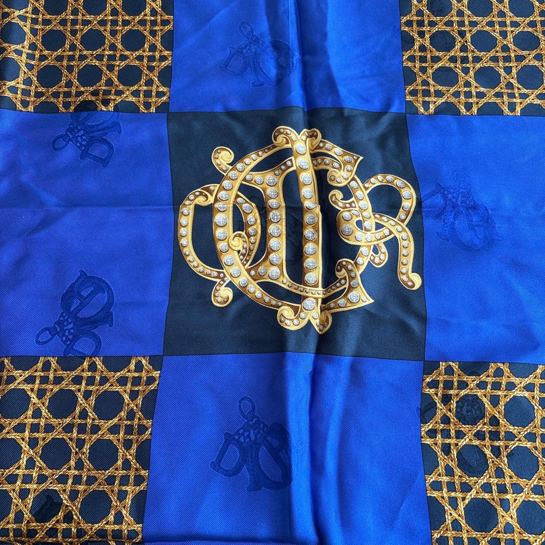 Christian Dior シルクバンダナ　青金等艶やかカラー　大判