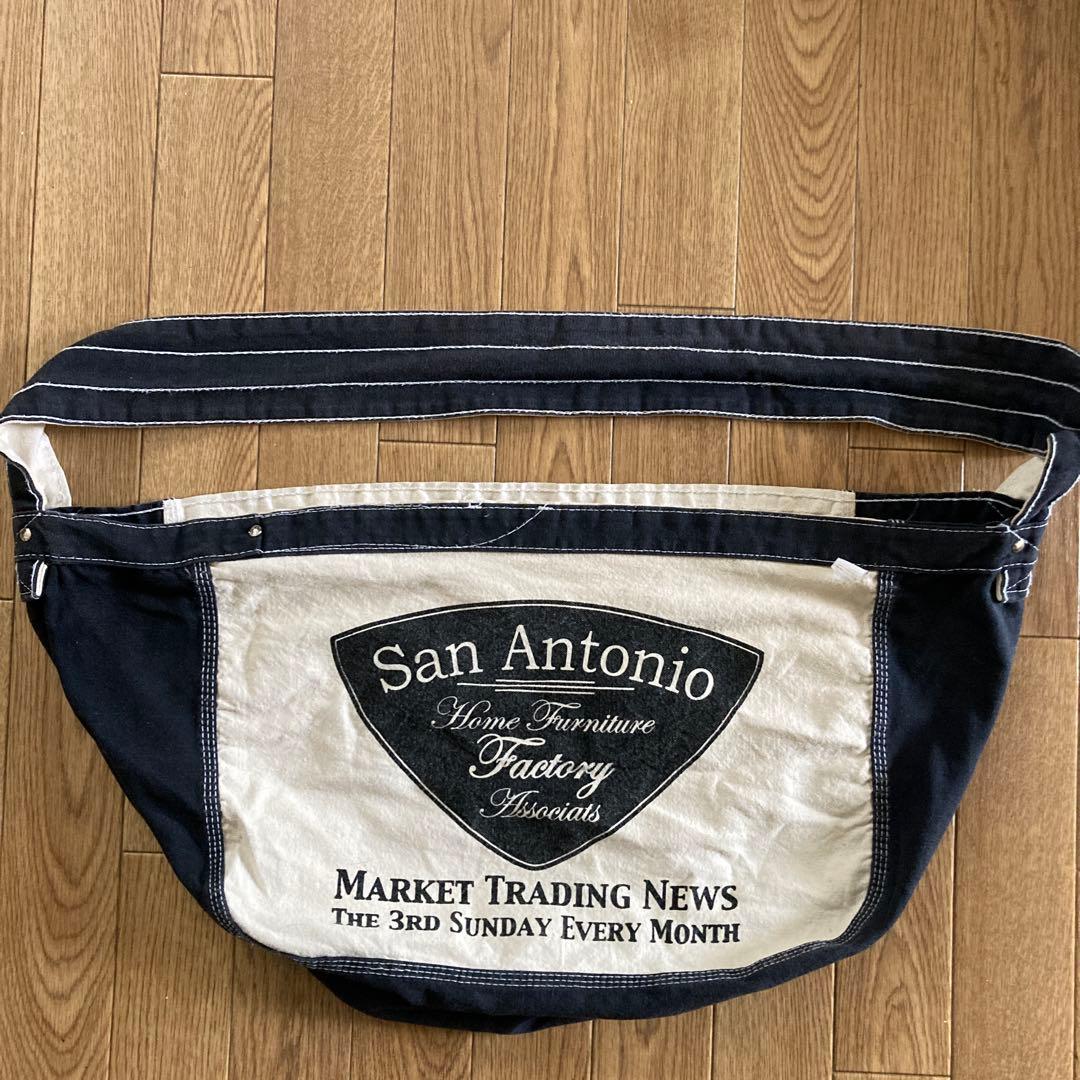 ビンテージUSA製ニュースペーパーバッグ　黒白