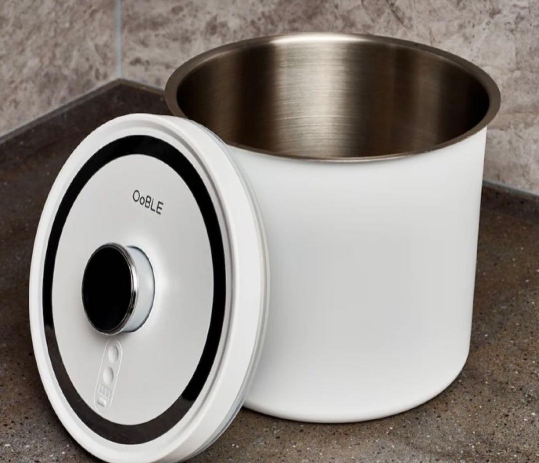 OoBLE オーブル 真空保存容器 ホワイト 13L