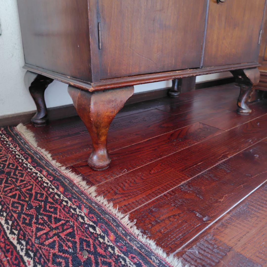 イギリス　ビンテージ　木製キャビネット 収納付き