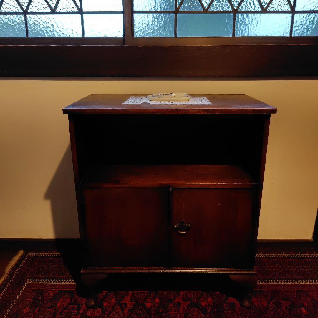 イギリス　ビンテージ　木製キャビネット 収納付き