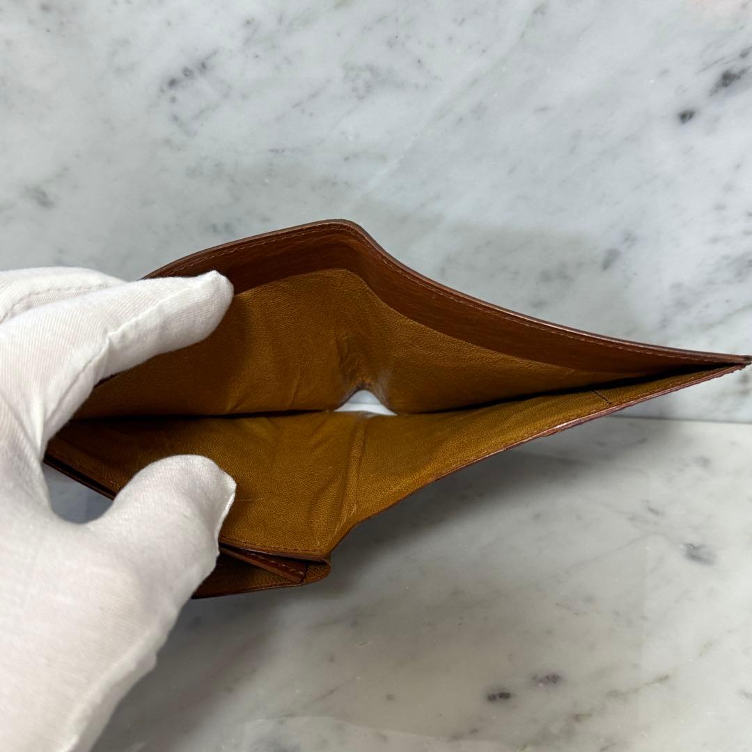 美品 Yves Saint Laurent イヴサンローラン 二つ折り財布 本革