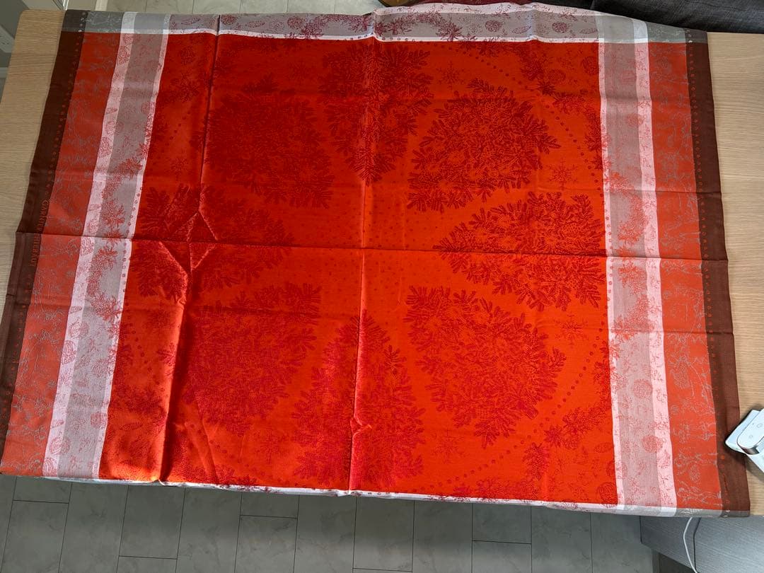 Garnier Thiebaut 雪の結晶模様 テーブルクロス