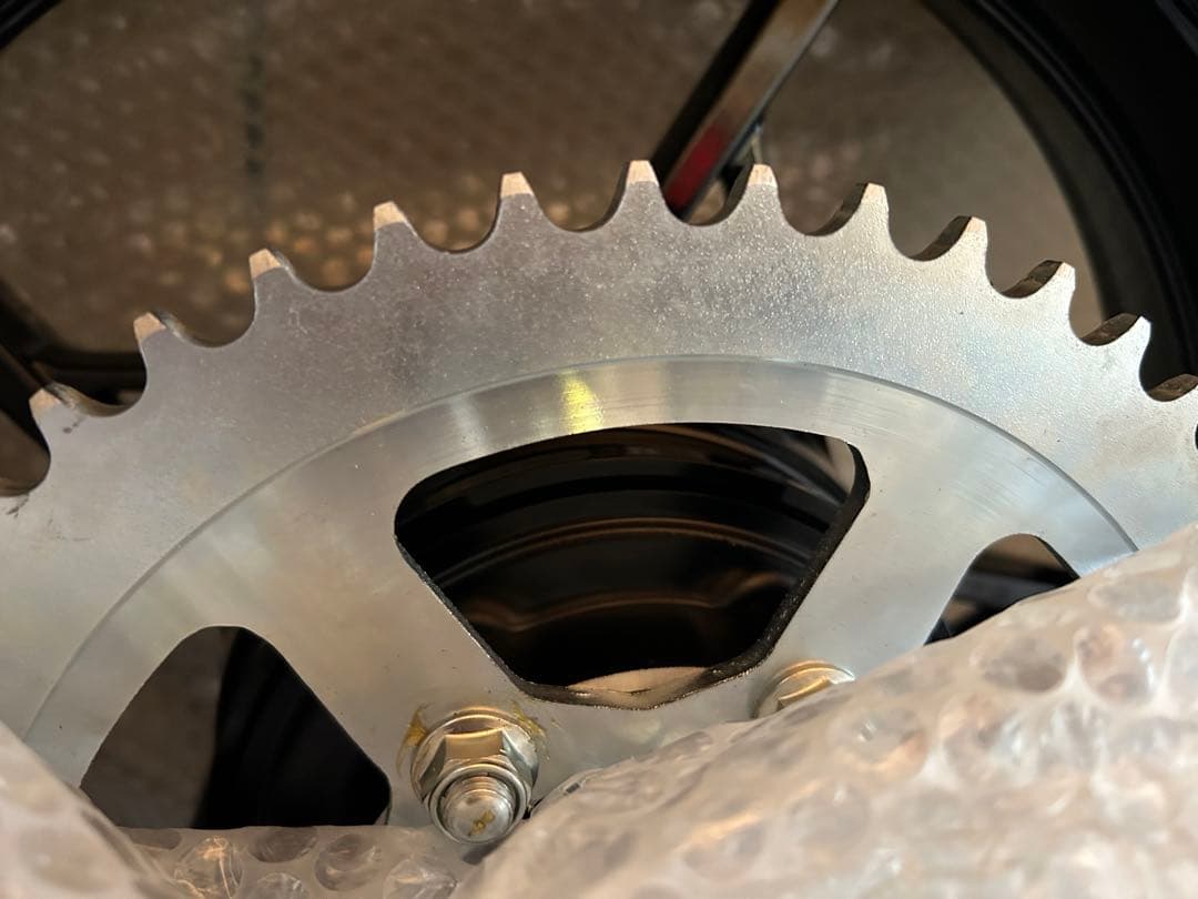 zx25r se 純正リアホイール、タイヤ