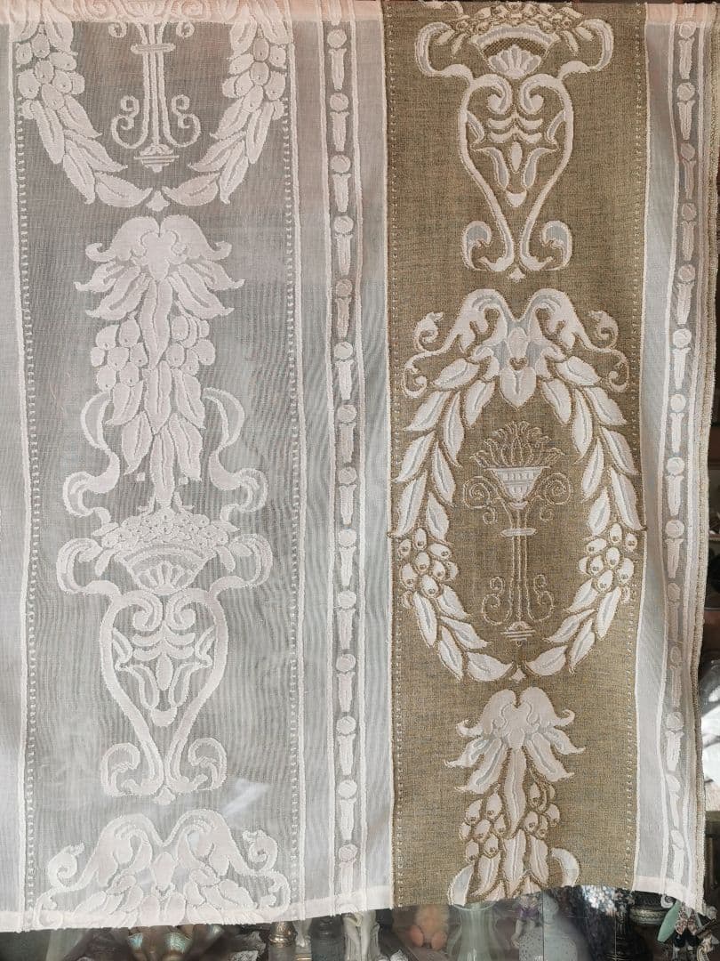 アンティーク英国 レアな杢カーキ 花器 聖火台 オリーブの実 マドラスレース