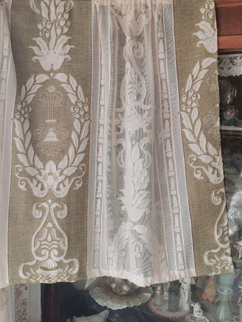 アンティーク英国 レアな杢カーキ 花器 聖火台 オリーブの実 マドラスレース