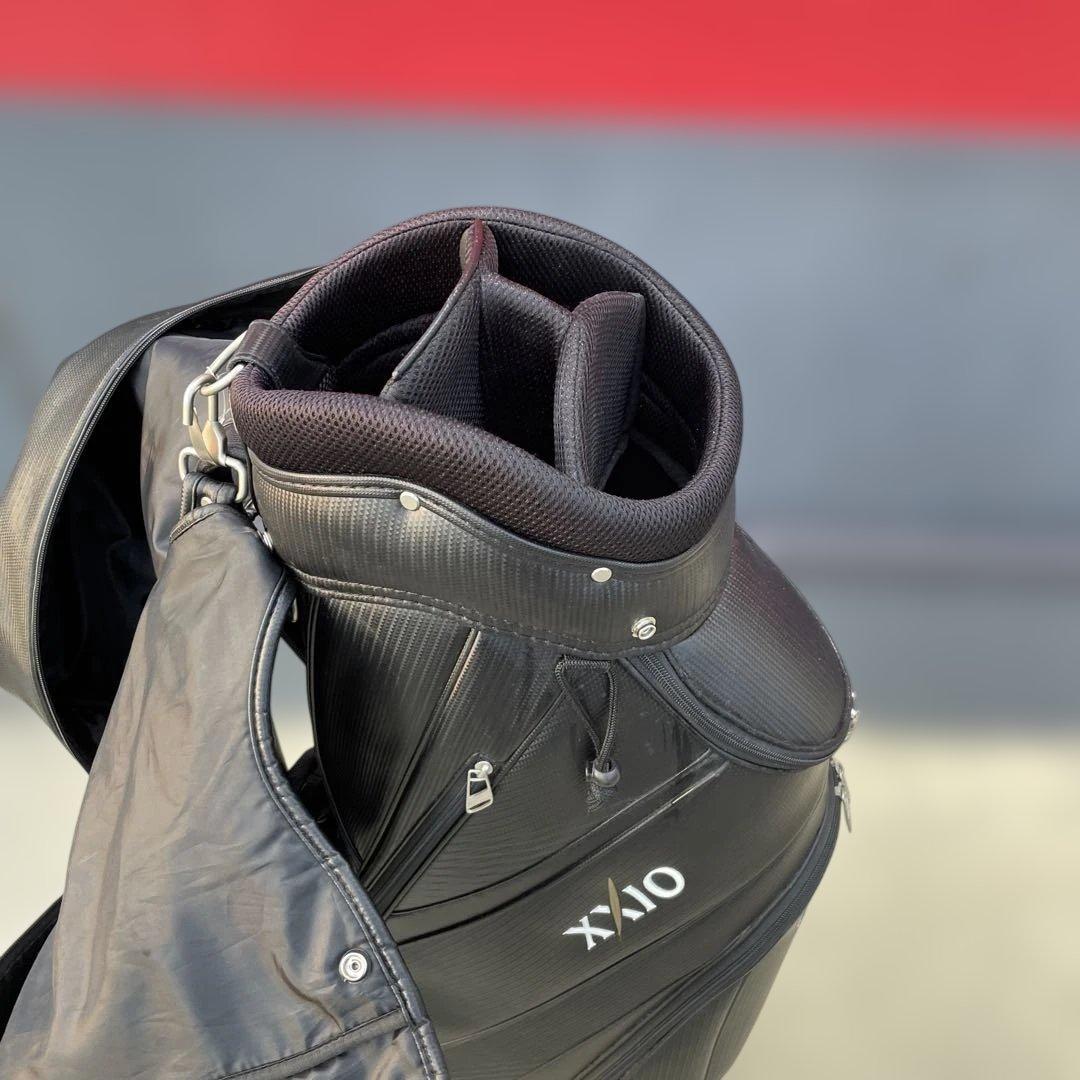 XXIO ゼクシオ ブラック カ−ボン調 キャディバッグ