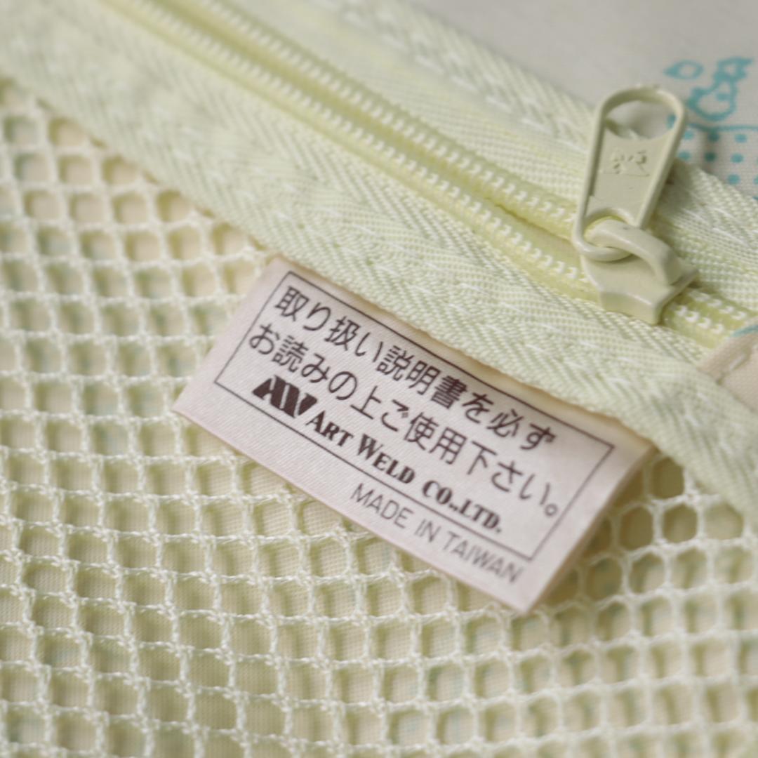 希少！特大サイズ！ミッキーマウス　スーツケース　キャリーバッグ 軽量カーボン素材