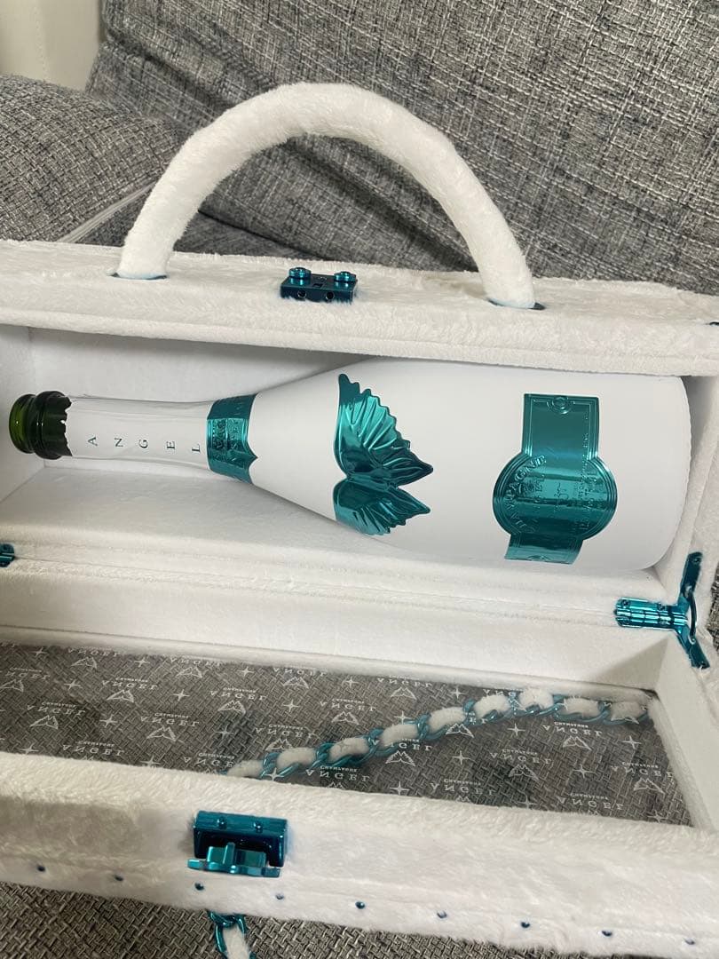 エンジェル　ドゥミセック750ml ホワイトデー限定デザイン